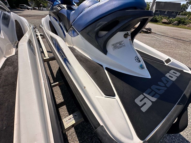 2007-sea-doo-gtx-4-tec-jet-ski,-2006-sea-doo-gtx-4-tec-jet-ski,-w/2017-triton-dual-ski-trailer-image-59