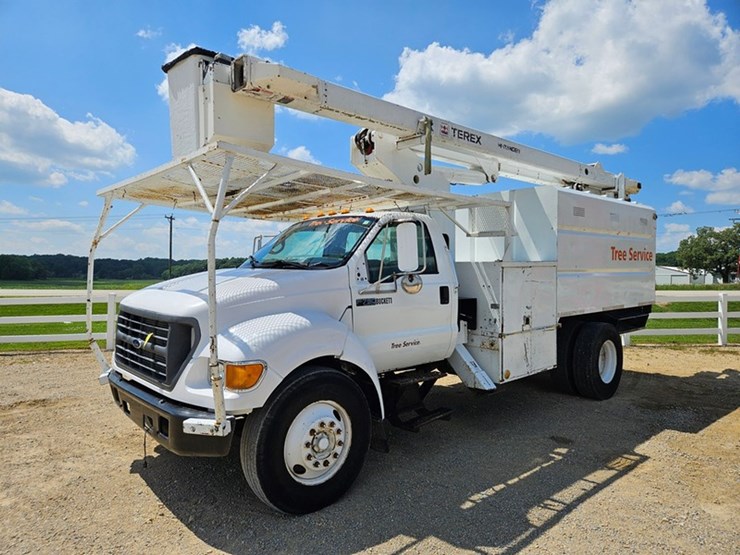 ford-f750-image-1