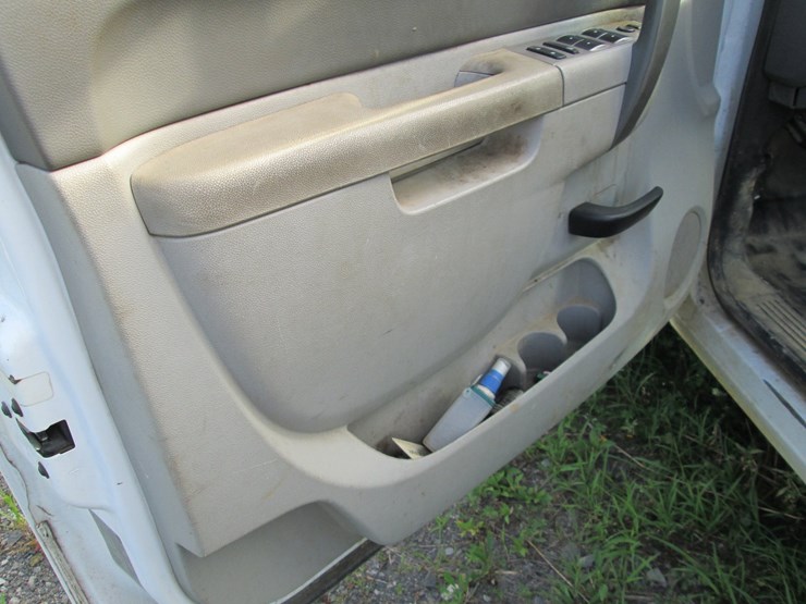 2013-gmc-2500hd-image-28