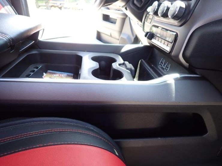 2022-dodge-ram-5500-image-43