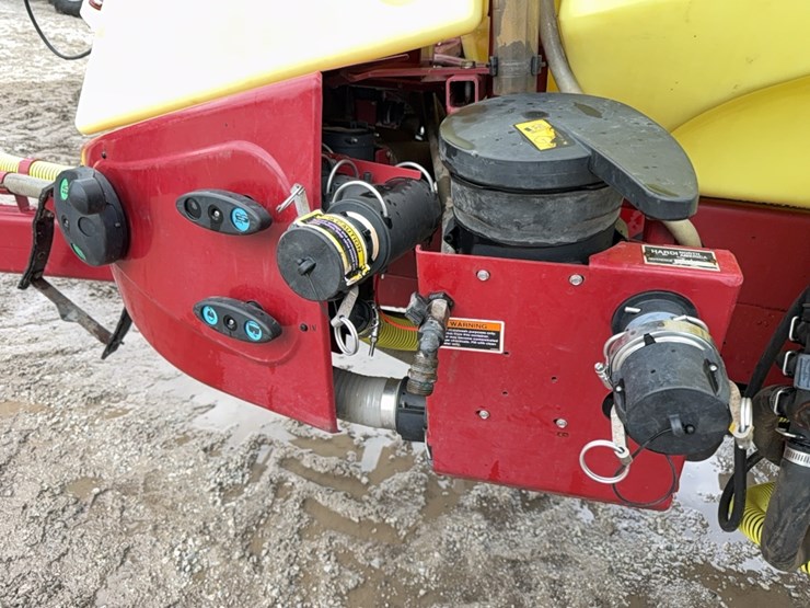 hardi-4000-navigator-sprayer-image-39