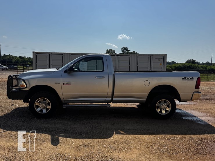 2012-ram-2500-slt-image-2