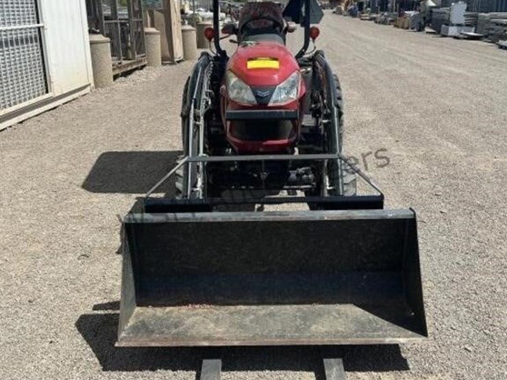 yanmar-sa424-loader-tractor-image-3