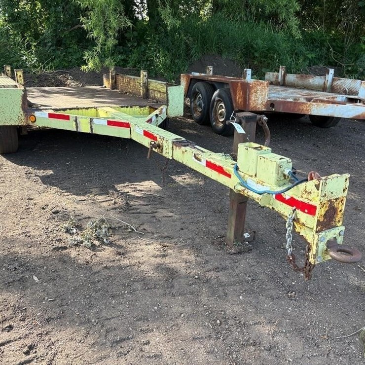 2001 Butler 102" x 65" Tandem Trailer