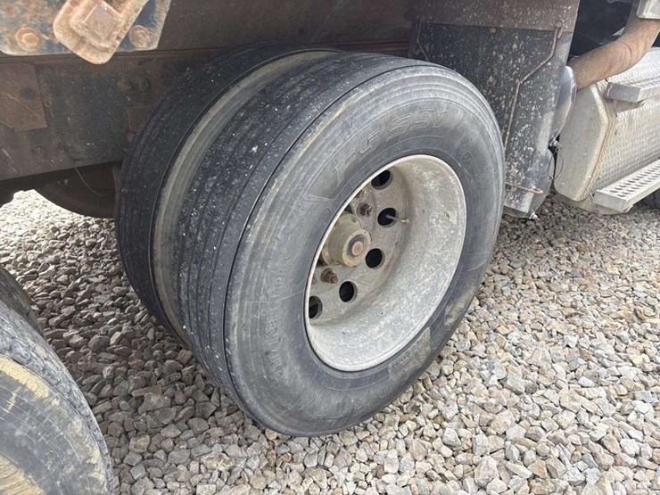 2018-western-star-4700-image-14
