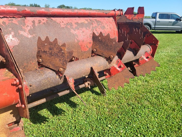 new-holland-195-image-23
