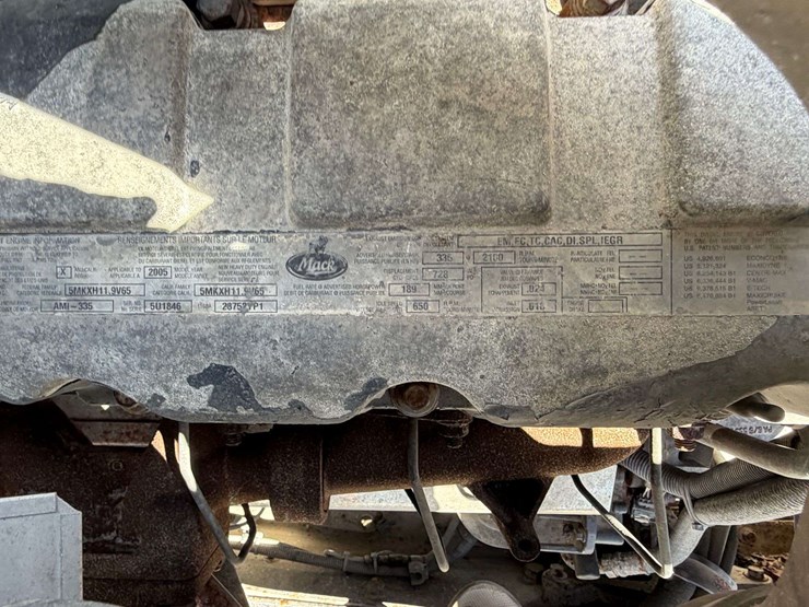 2006-mack-granite-ct713-image-25