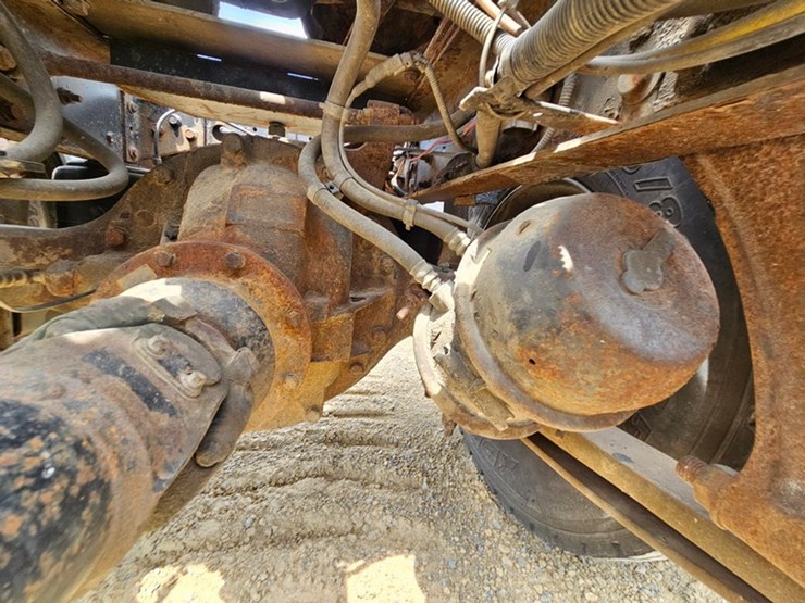 2011-case-ih-4400-image-27
