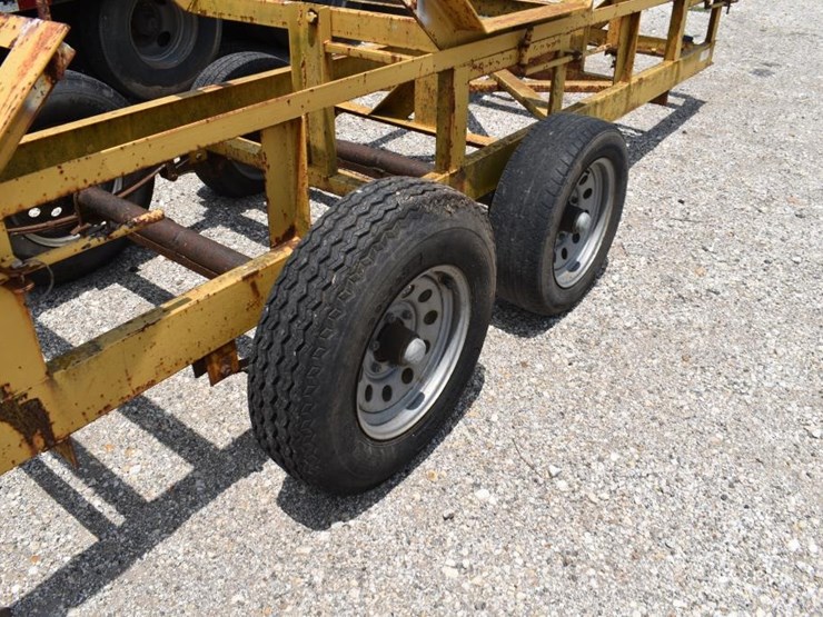 4-bale-hay-trailer-image-3