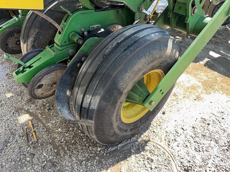 john-deere-1770-image-31
