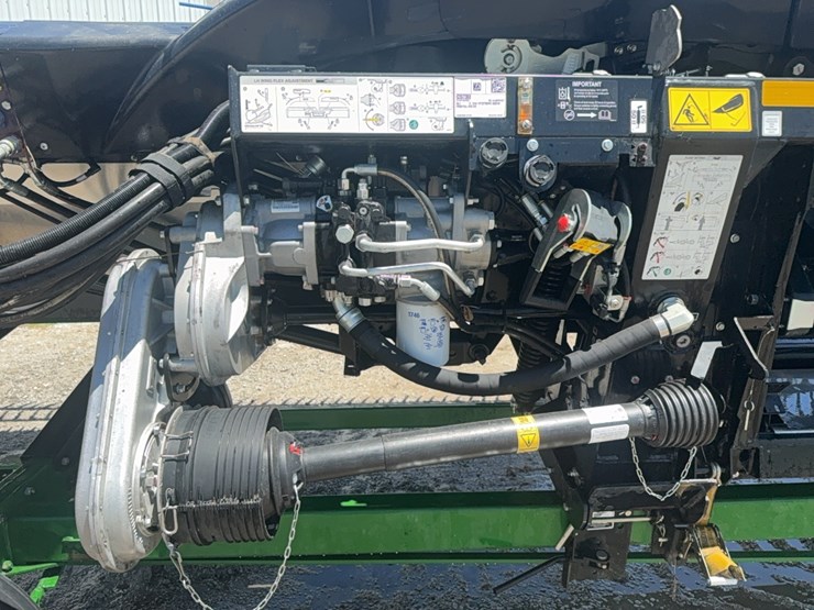 2023-case-ih--fd240-draper-head-image-19