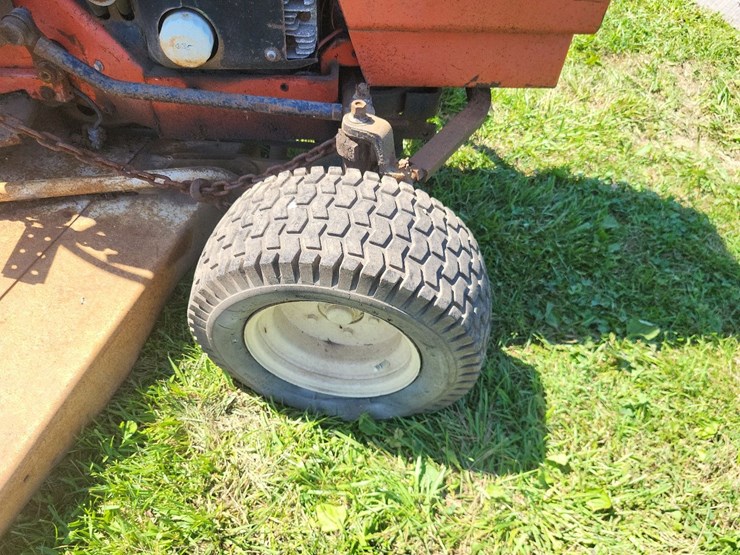 allis-chalmers-620-garden-tractor-w/mower-deck-image-22