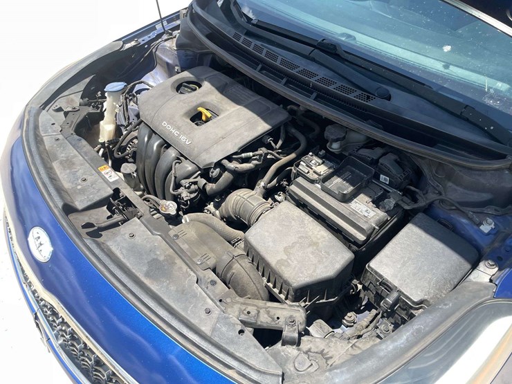 2017-kia-forte-4-door-sedan-(174,799-miles)-image-7