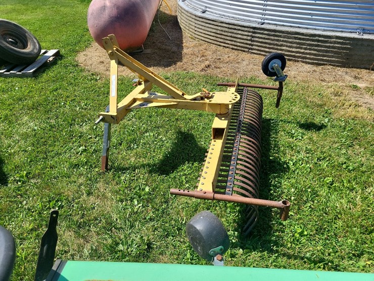king-kutter-30"-3pt-hitch-landscape-rake-image-5