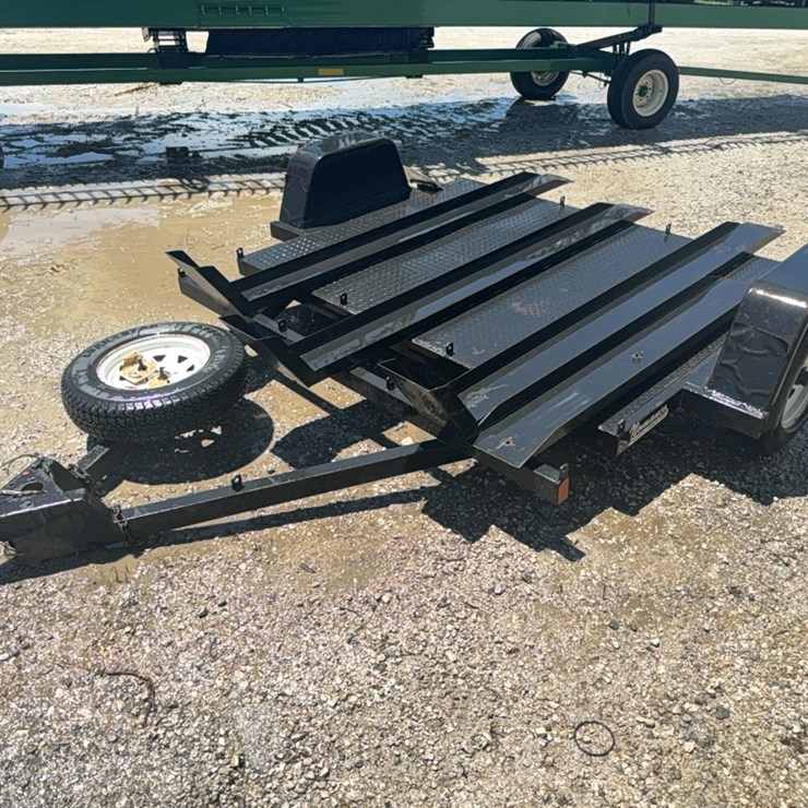 2002 3-place motorcycle trailer