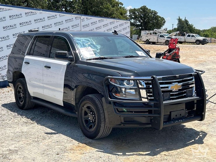 2020-chevrolet-tahoe-image-4