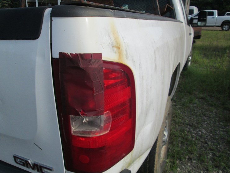 2013-gmc-2500hd-image-17