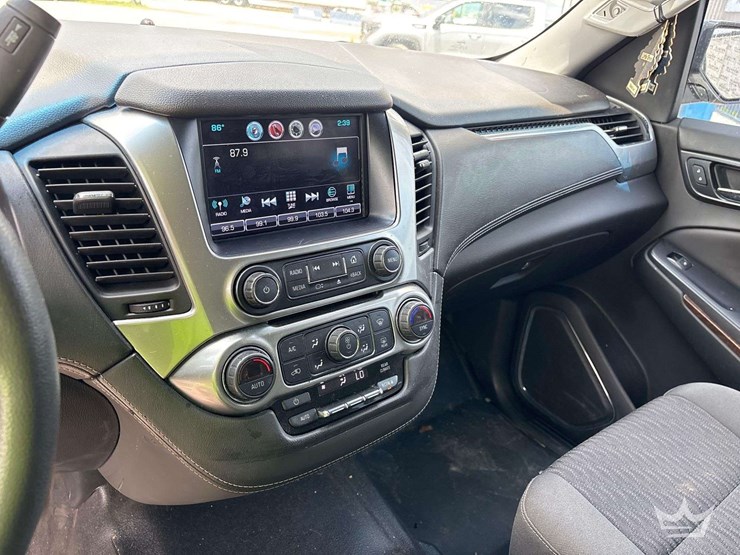 2018-chevrolet-tahoe-image-16