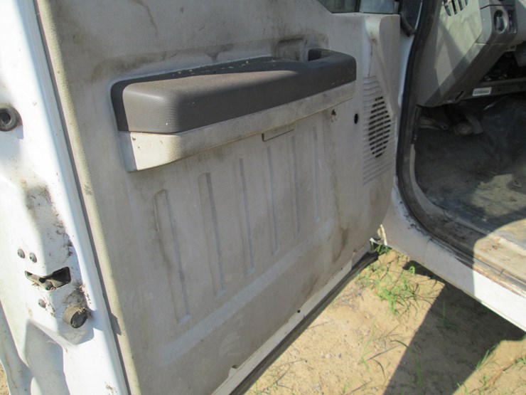 2008-ford-f350-image-24