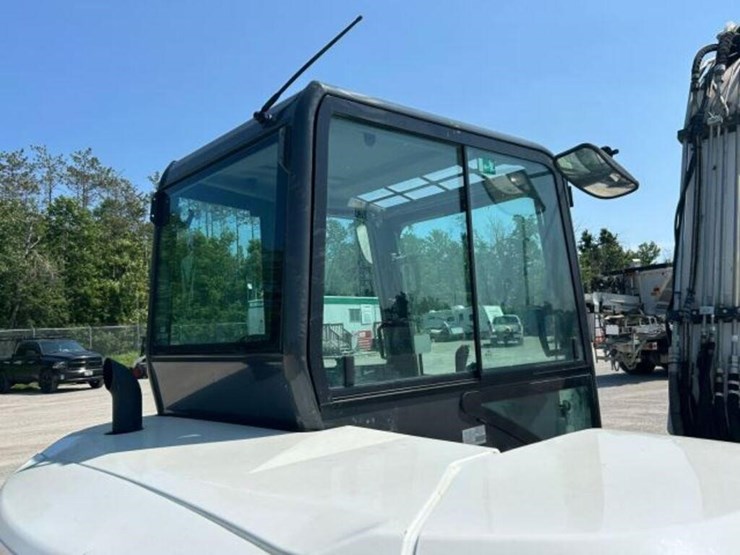 2022-bobcat-e88-image-75
