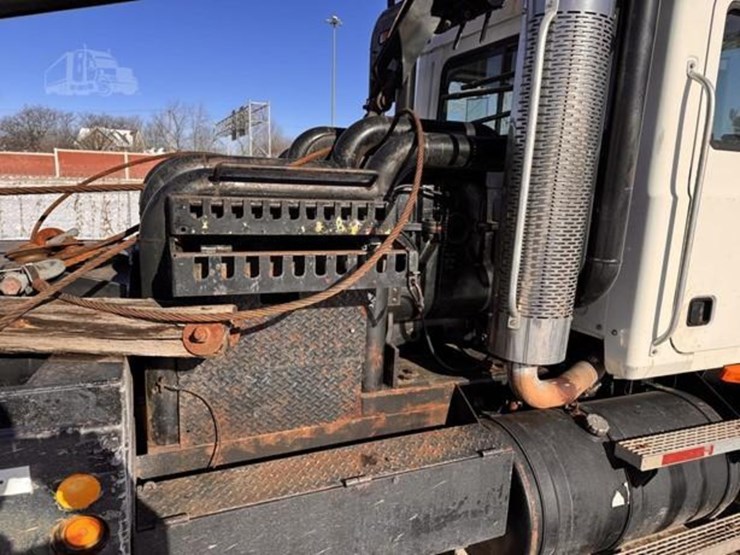 2006-mack-cv713-granite-rolloff-truck-image-5