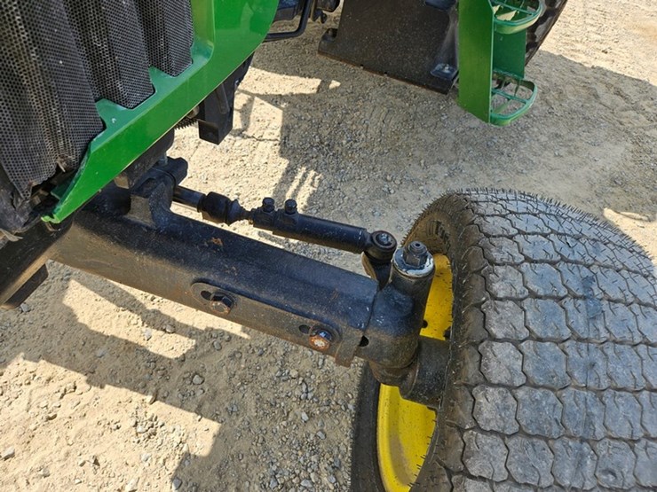 john-deere-5220-image-32