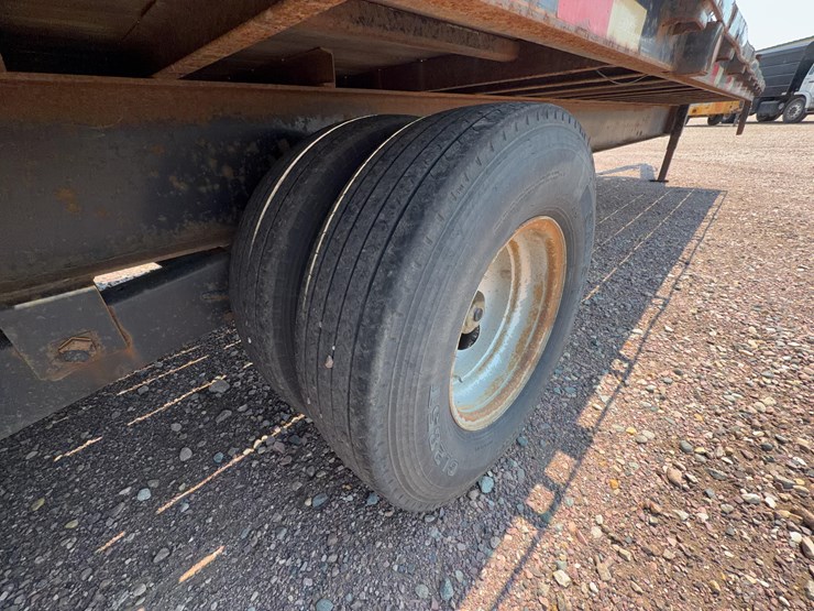 2016-dct-830gs38-gooseneck-trailer-image-24