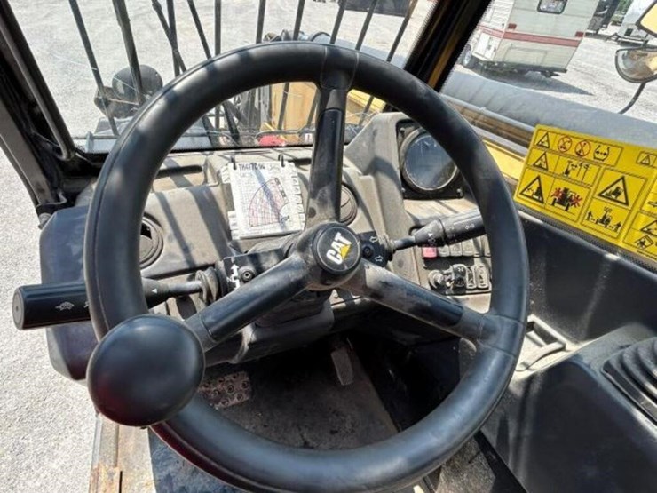 2015-caterpillar-th417c-gc-4wd-telehandler-yc5a125-image-16
