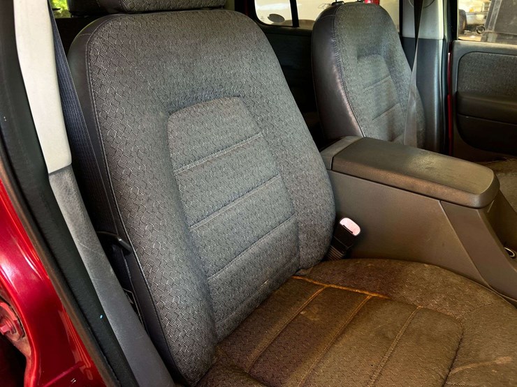 2002-ford-explorer-image-30