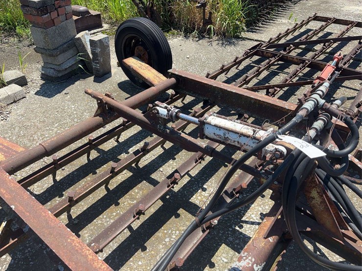 30'-hydraulic-spike-tooth-pull-type-harrow-image-3