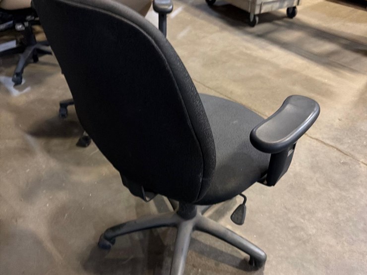 office-chair-image-2