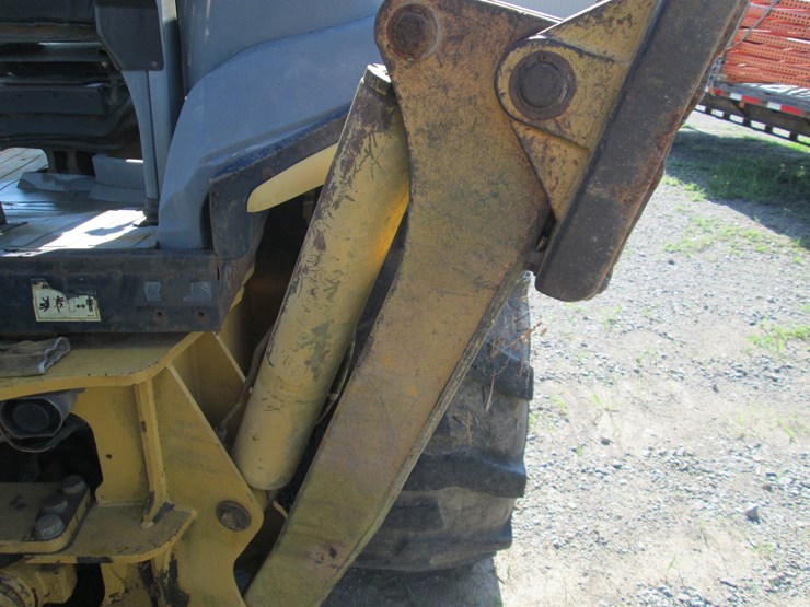 2004-caterpillar-420d-image-20