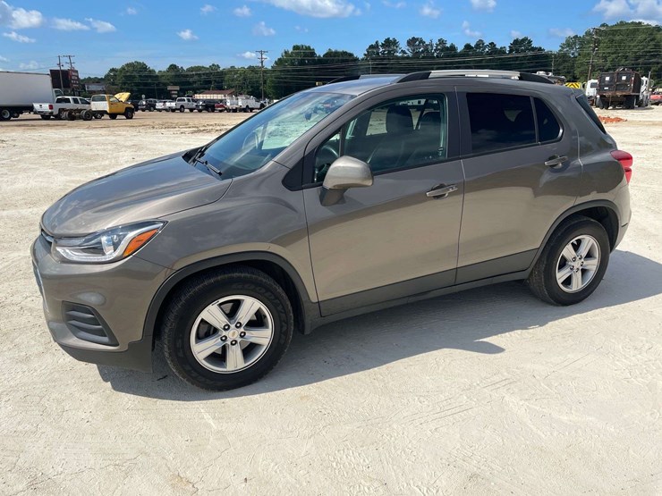 2021-chevrolet-trax-4-door-mpv-(169,929-miles)-image-1