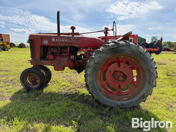 1950-farmall-m-2wd-tractor-image-8