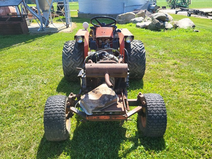 simplicity-garden-tractor-w/engine-and-hydrostat-transmission---parts-image-8