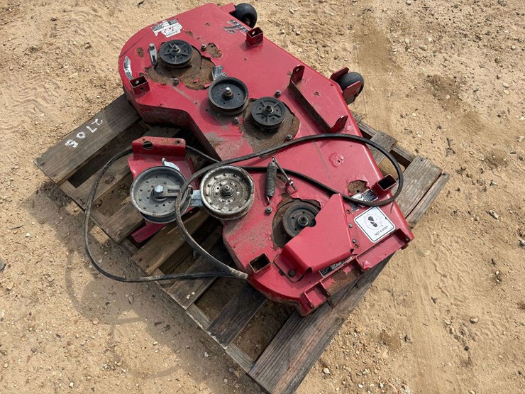 2019-bushog-zt-zero-turn-lawn-mower-image-19