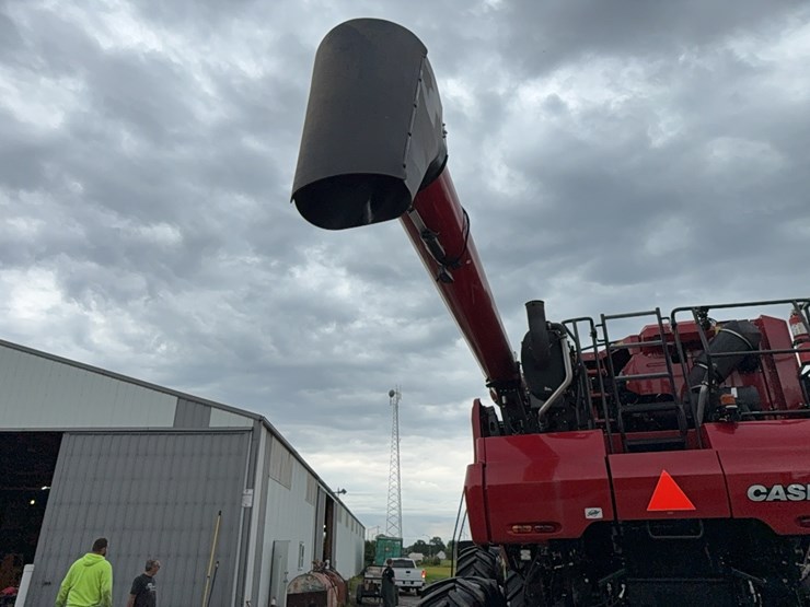 2022-case-ih-8250-image-2