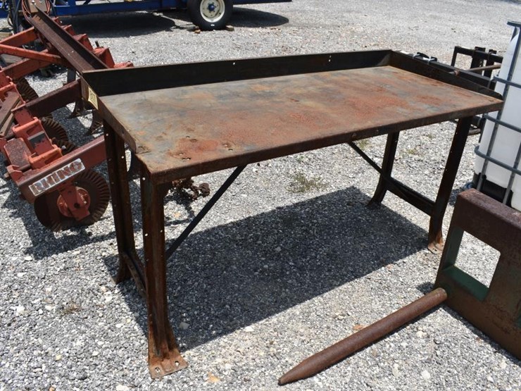 shop-table-image-2