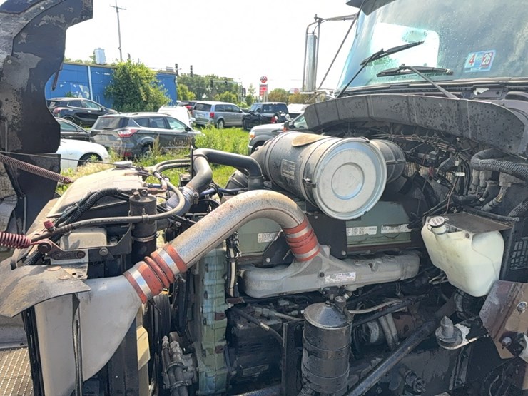 1999-kenworth-t800-image-45