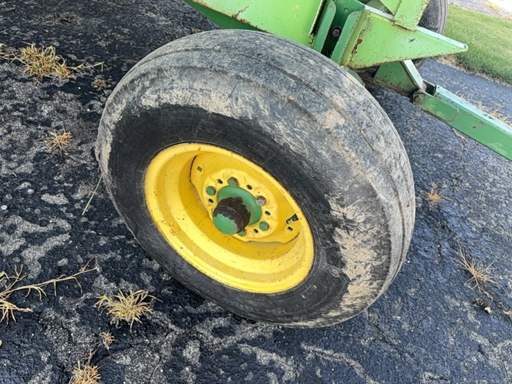 parker-gravity-wagon-w/-john-deere-gear-image-16