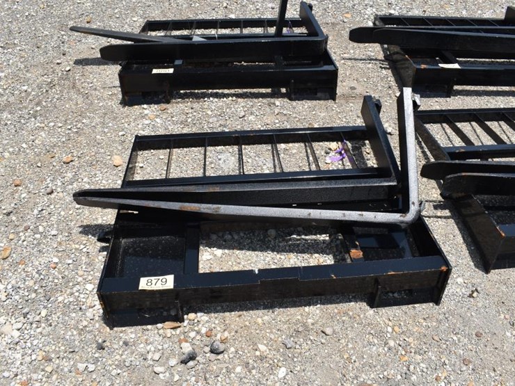 skid-steer-pallet-fork-image-1