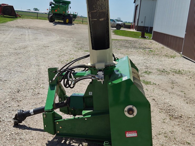 farm-king-960-snowblower-image-8