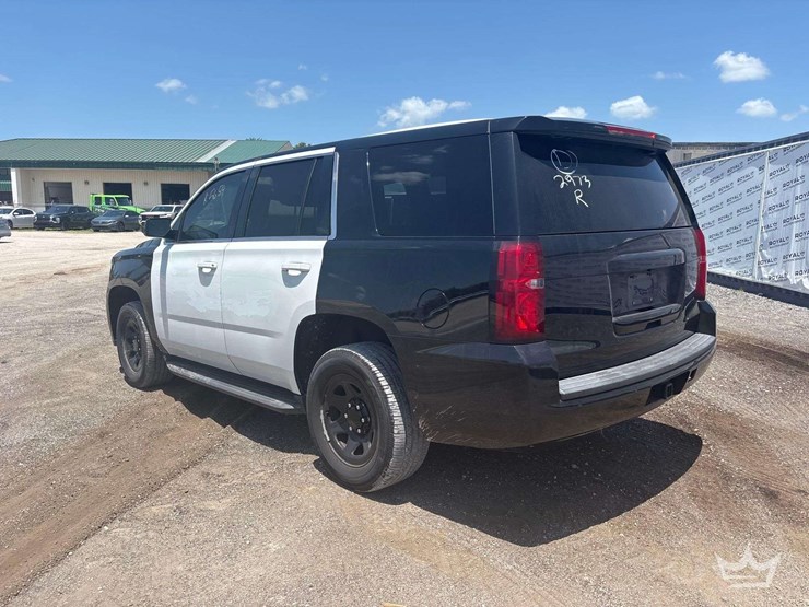 2019-chevrolet-tahoe-image-4