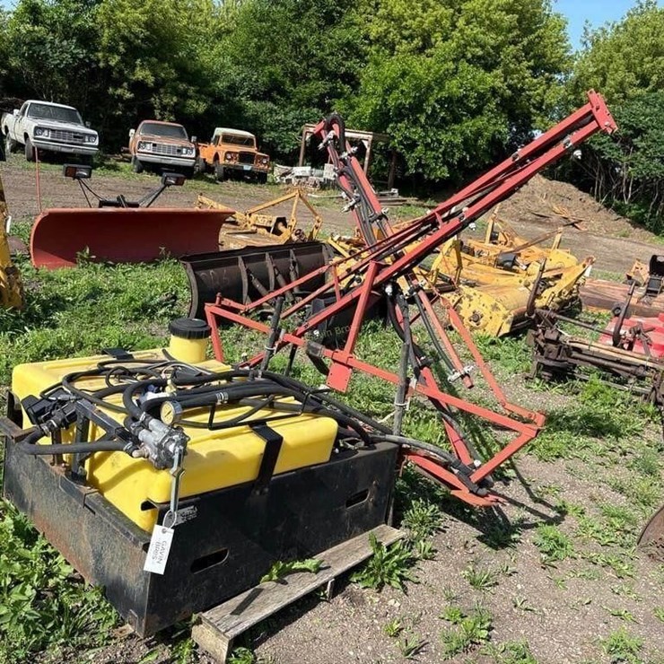 Demco Sprayer w/pump & Booms