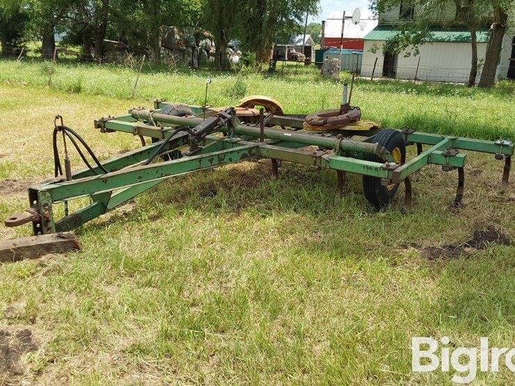 john-deere-15-image-1