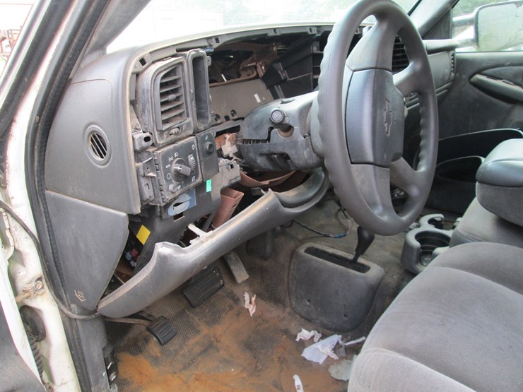 2006-chevrolet-2500hd-image-22