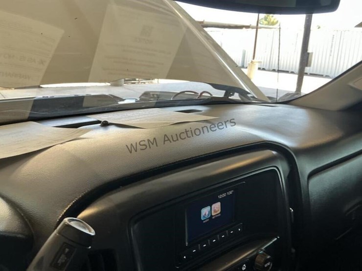 2017-chevrolet-3500hd-image-18