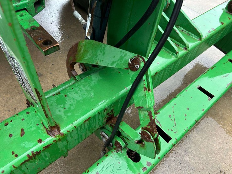 2012-john-deere-5101e-image-59