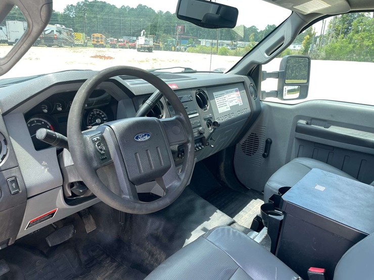 2012-ford-f450-image-11