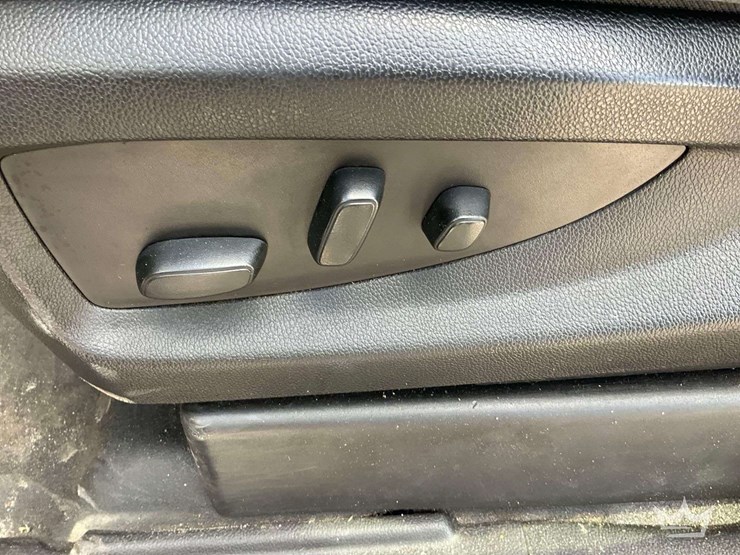 2018-chevrolet-tahoe-image-11